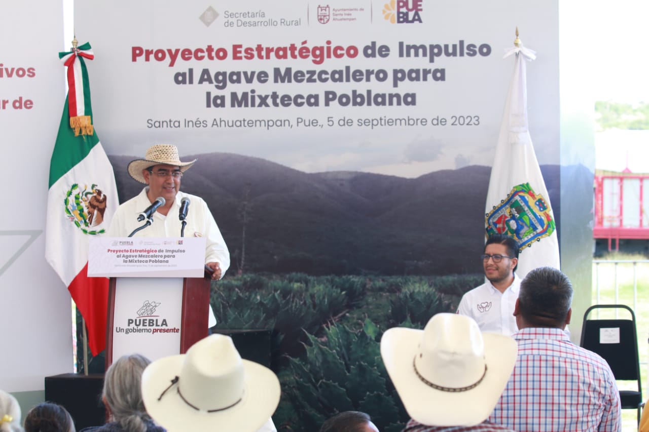 Se sigue promoviendo la producción de Mezcal en Puebla La Abeja Poblana